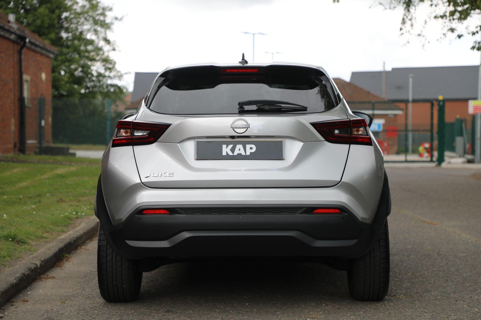 Large vehicle image